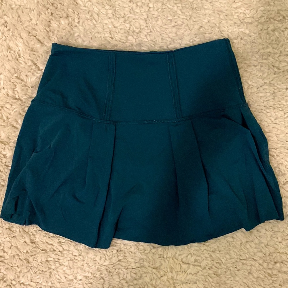 Lululemon green skort. Size 4